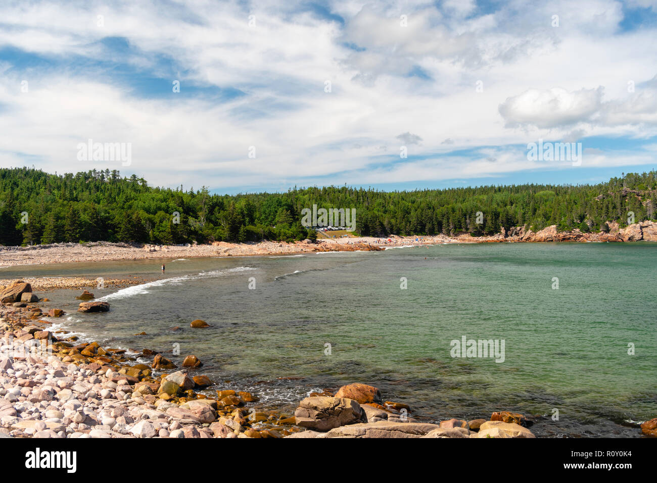 Il raffreddamento al Black Brook Cove, Cape Breton Highlands National Park, Nova Scotia, Canada. Foto Stock