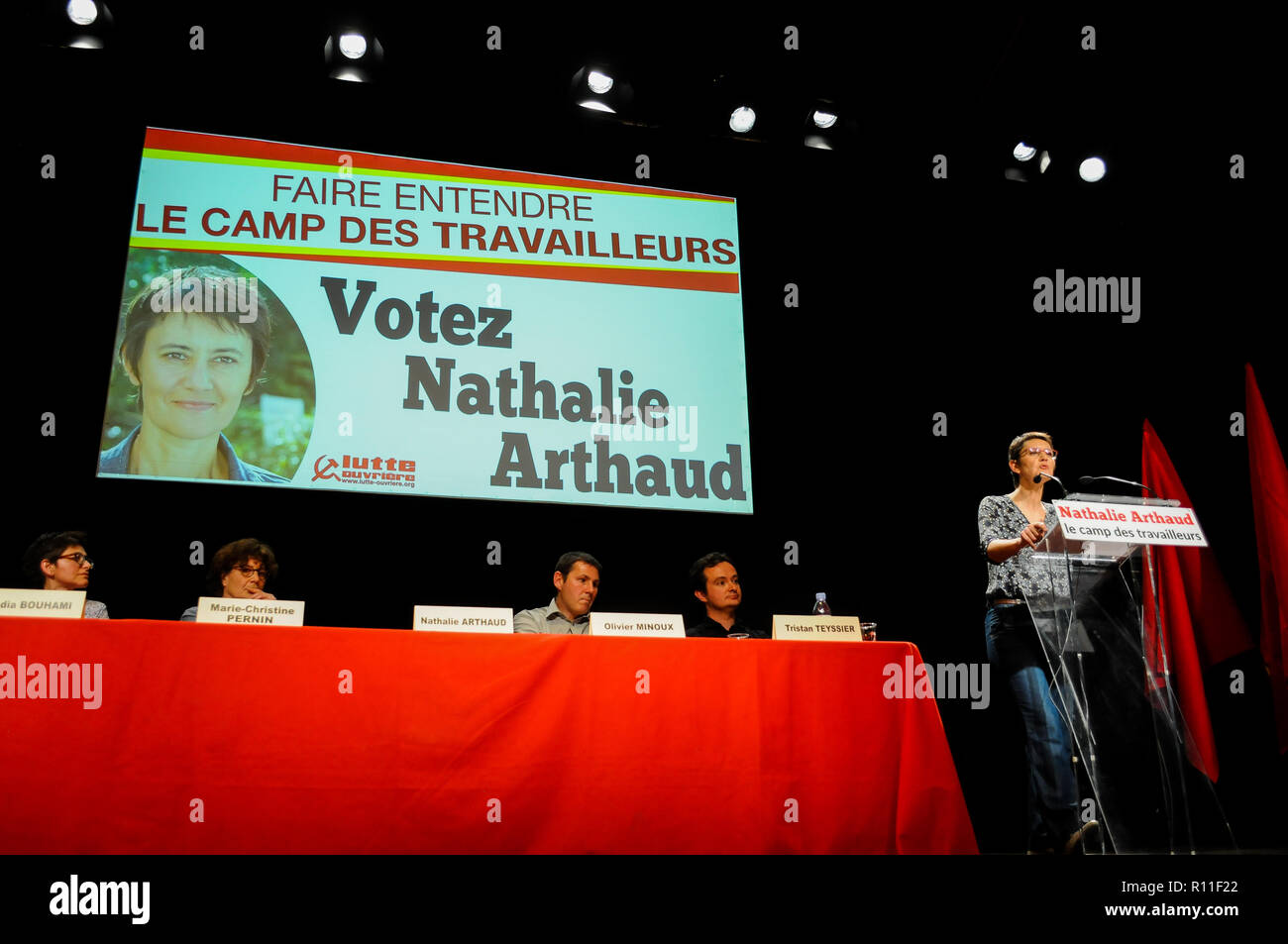 Nathalie Arhaud, leader di estrema sinistra parte Lutte Ouvriere - La lotta della classe operaia Party - Colloqui IN VENISSIEUX, Francia Foto Stock