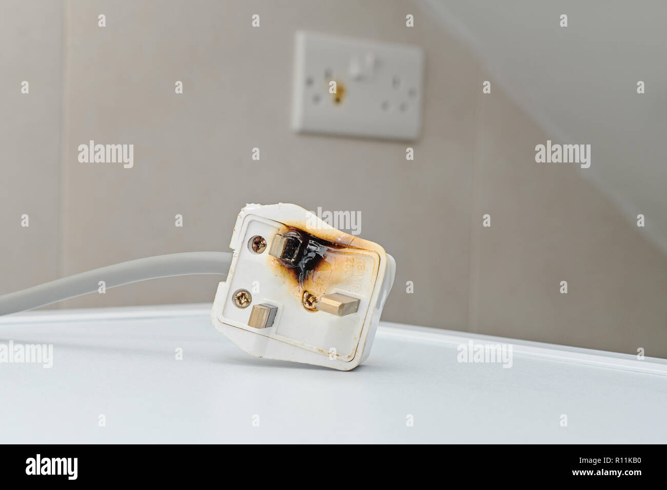 Presa elettrica bruciata immagini e fotografie stock ad alta risoluzione Alamy