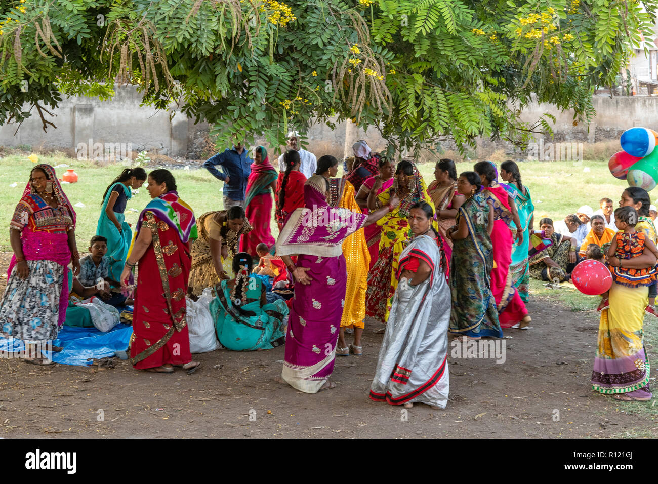 Festa di matrimonio nel Parco di Bara Kaman, Vijayapura, Karnataka, India Foto Stock