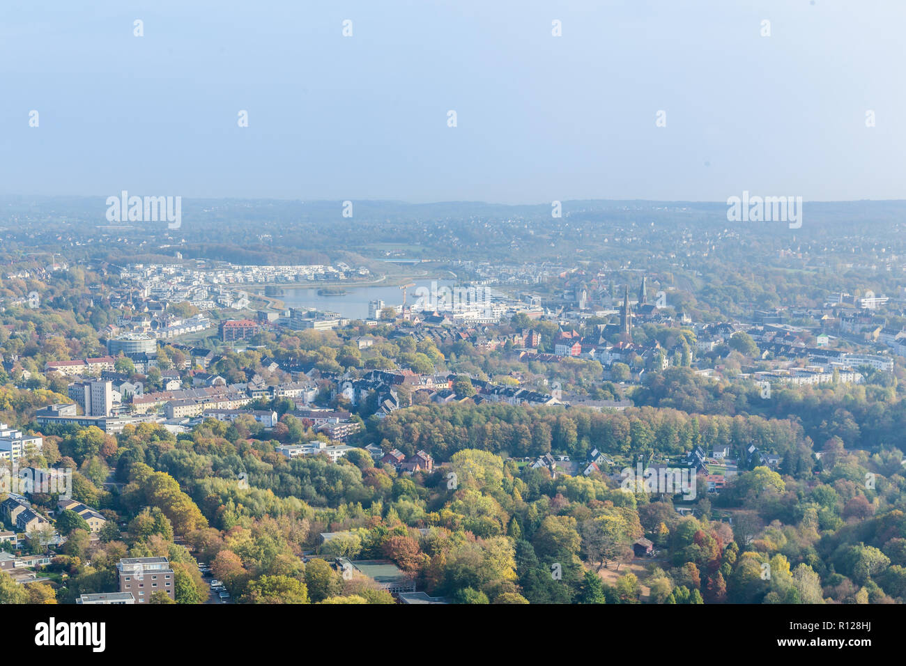 Antenna da panorama Florianturm telecommunications tower e punto di riferimento di Dortmund in Germania. Foto Stock