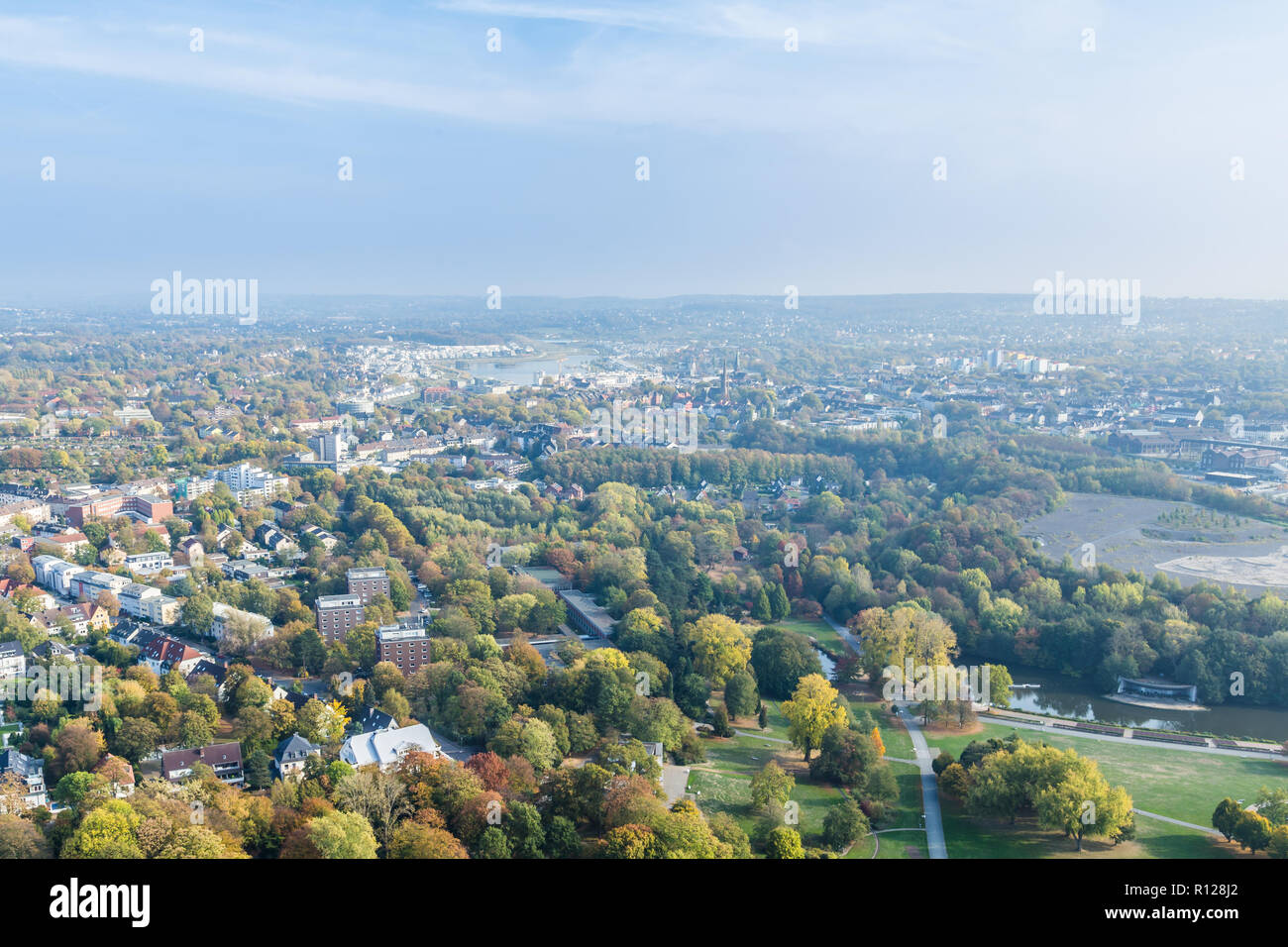 Antenna da panorama Florianturm telecommunications tower e punto di riferimento di Dortmund in Germania. Foto Stock