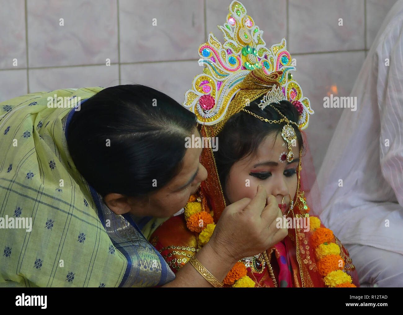 Giovane vergine immagini e fotografie stock ad alta risoluzione - Alamy