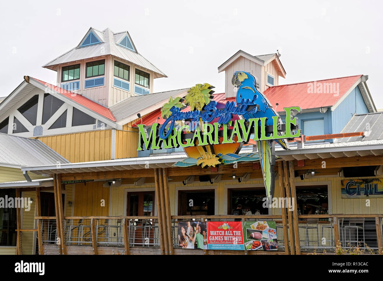 Margaritaville bar e di un ristorante esterno anteriore ingresso al Villaggio HarborWalk di Destin, in Florida, Stati Uniti d'America. Foto Stock