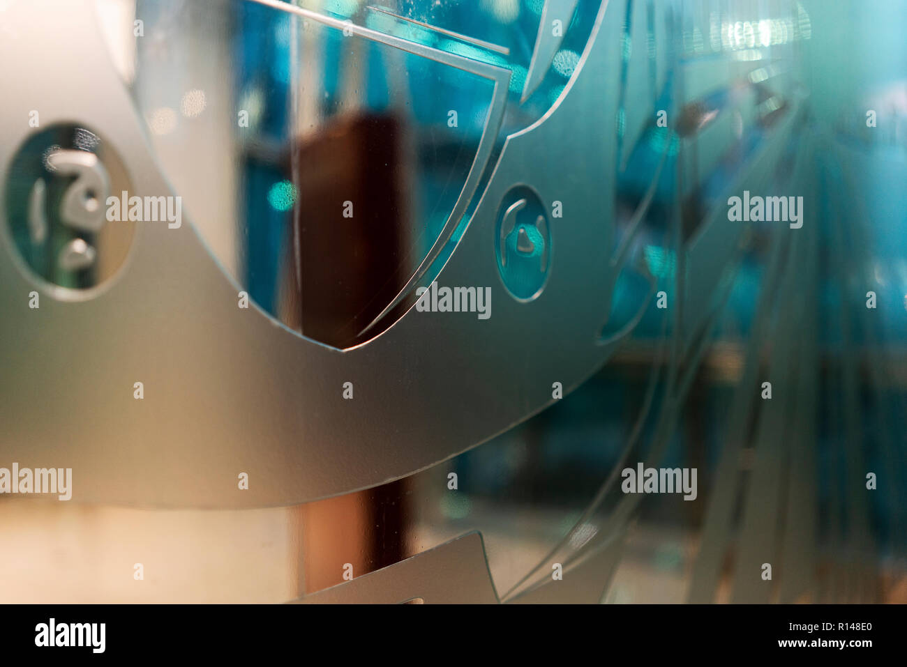 Abstract incisioni in vetro con toni di blu. Foto Stock