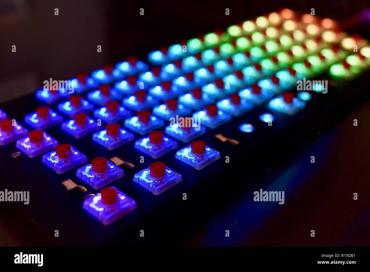 Con retroilluminazione a LED Cherry MX tastiera con basso profilo keyswitches meccanico sul display al CES (Consumer Electronics Show di Las Vegas, NV, Stati Uniti d'America. Foto Stock
