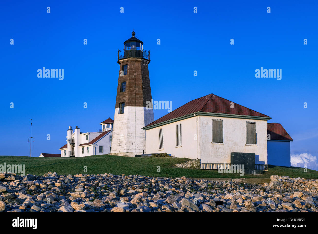 Judith Point Lighthouse e Stazione della Guardia Costiera, Narragansett, Rhode Island, Stati Uniti d'America. Foto Stock