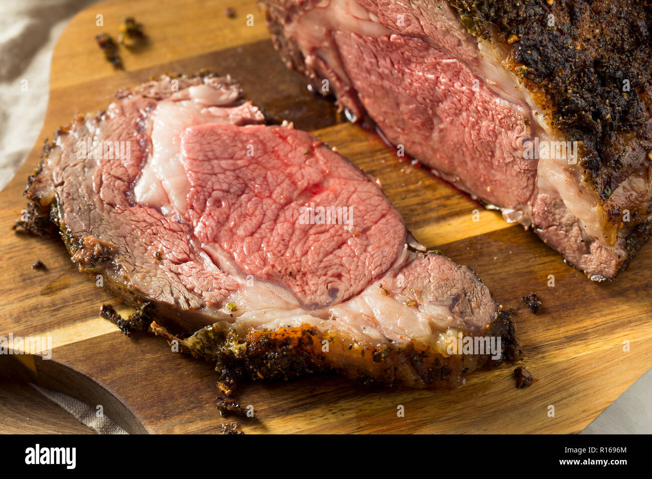 Arrosti di carni disossate Carni bovine Prime Rib Roast pronto a mangiare Foto Stock