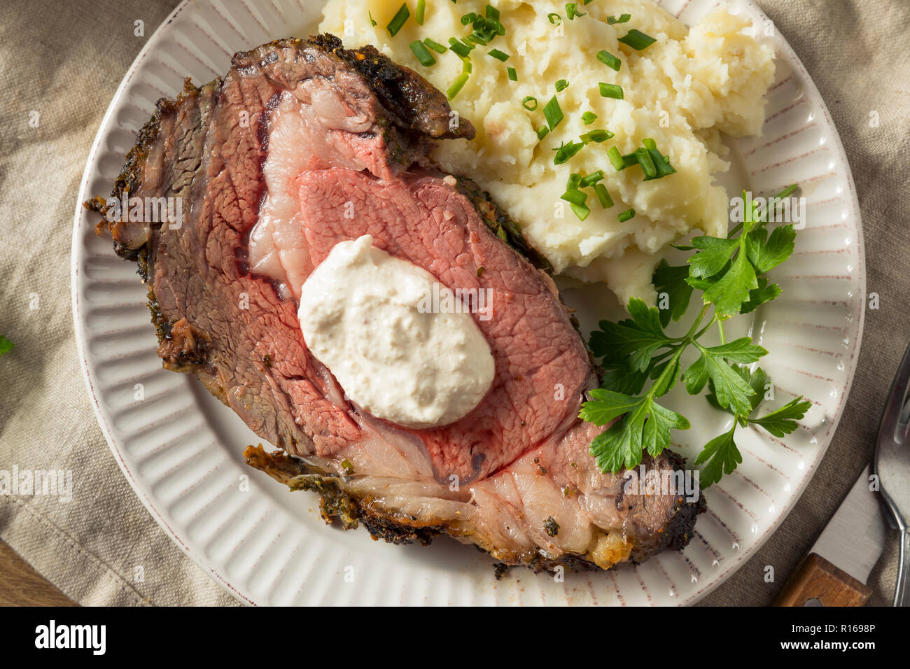 Arrosti di carni disossate Carni bovine Prime Rib Roast pronto a mangiare Foto Stock