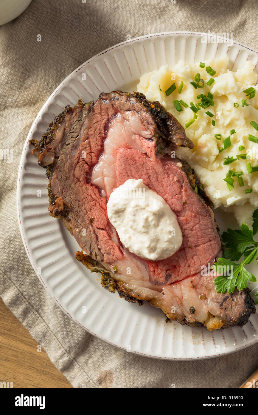 Arrosti di carni disossate Carni bovine Prime Rib Roast pronto a mangiare Foto Stock