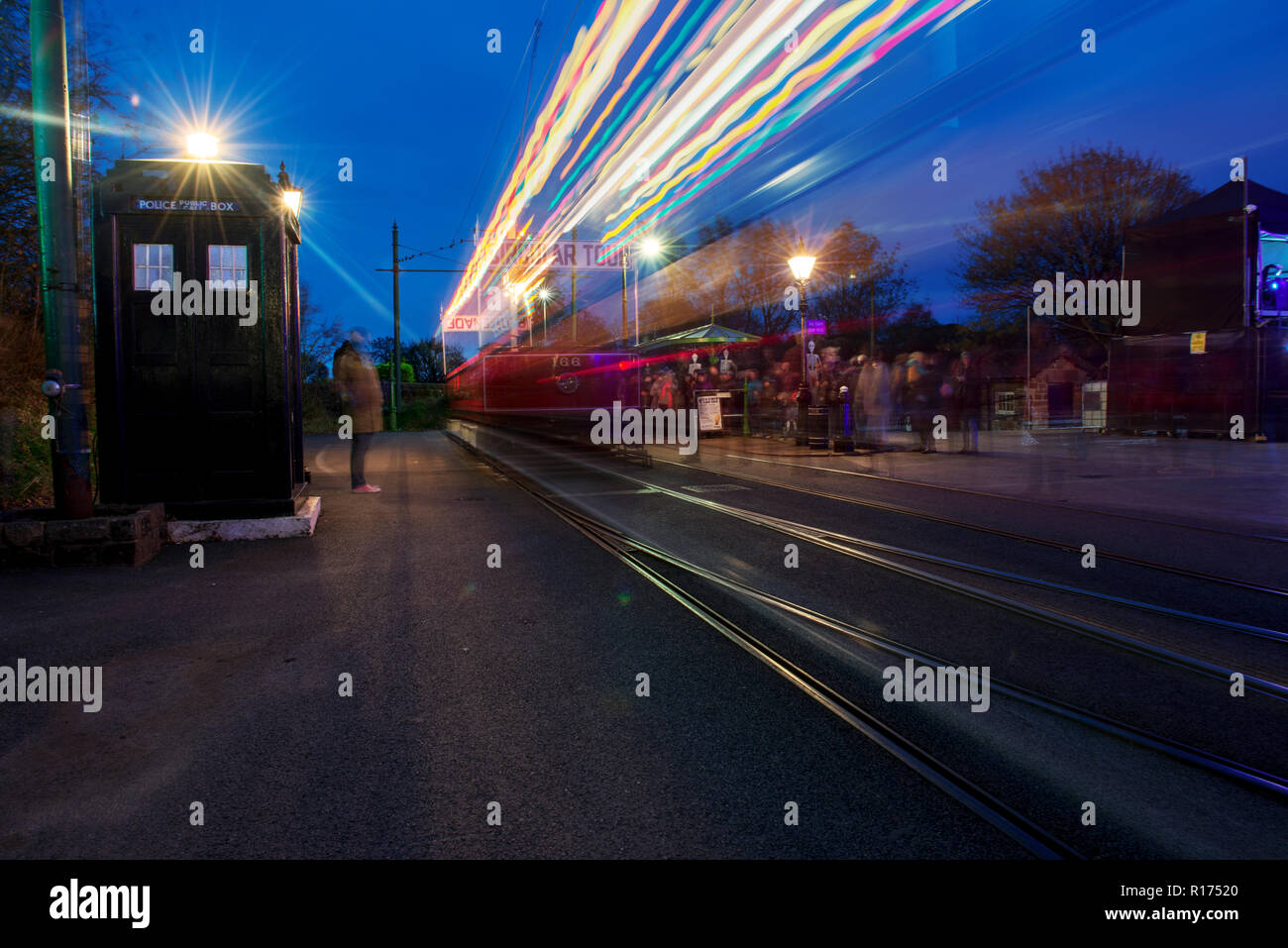 Uno di una serie di immagini prese nel corso di una speciale serata aperta a Crich tramvia Village, Derbyshire, Regno Unito Foto Stock