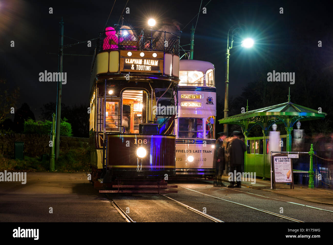 Uno di una serie di immagini prese nel corso di una speciale serata aperta a Crich tramvia Village, Derbyshire, Regno Unito Foto Stock