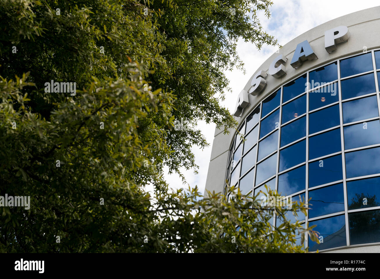 Un segno del logo al di fuori di una struttura occupata dalla società americana di compositori, autori ed editori (ASCAP) a Nashville, nel Tennessee, il 9 ottobre Foto Stock