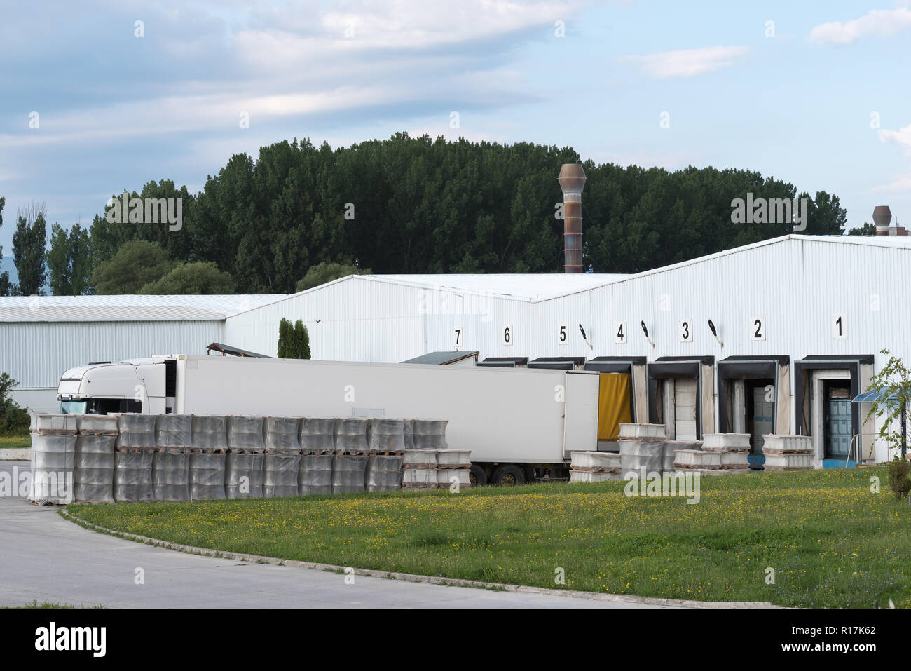 La fabbrica e il centro di logistica Foto Stock