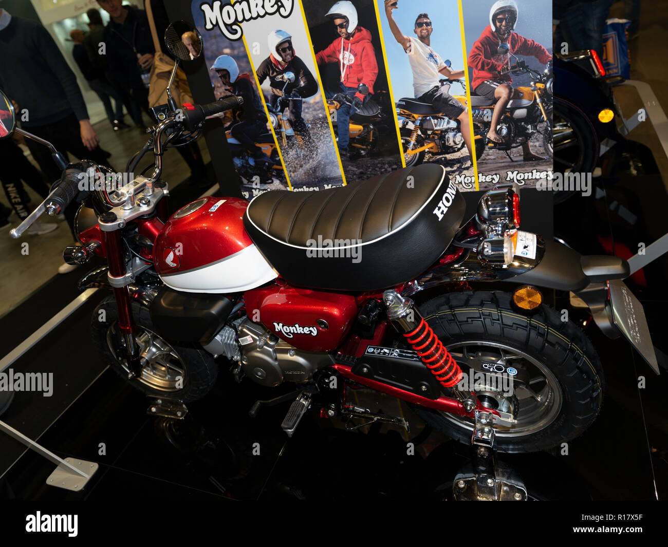 Milano Italia Nov 08 2018 Honda Monkey Alleicma Moto