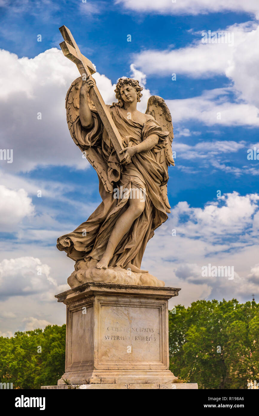 Angelo statua da Castel Sant'Angelo a Roma, Italia. Foto Stock