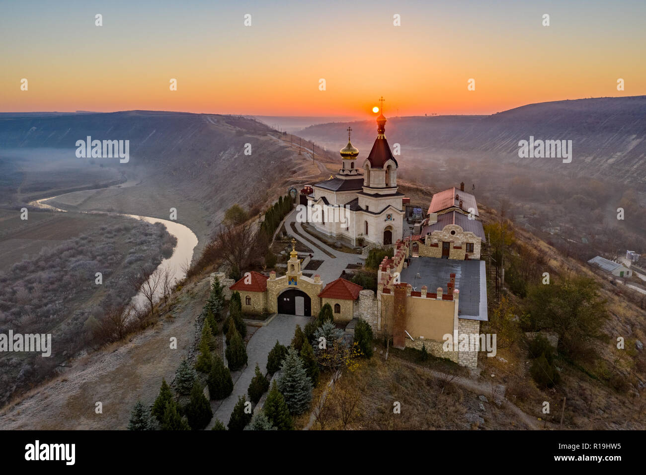 Sunrise al Vecchio Orhei monastero nella Repubblica Moldova Foto Stock