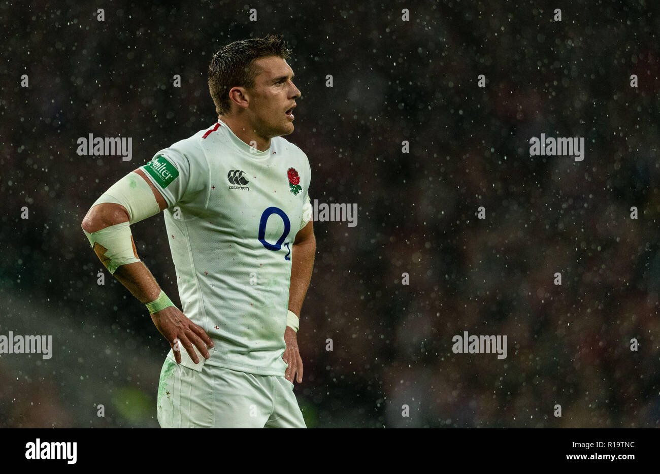 Twickenham, Londra, Regno Unito. Il 10 novembre 2018. L'Inghilterra del Henry Slade durante il Quilter Rugby Union International tra Inghilterra e Nuova Zelanda a Twickenham Stadium. Credit:Paul Harding/Alamy Live News solo uso editoriale Foto Stock