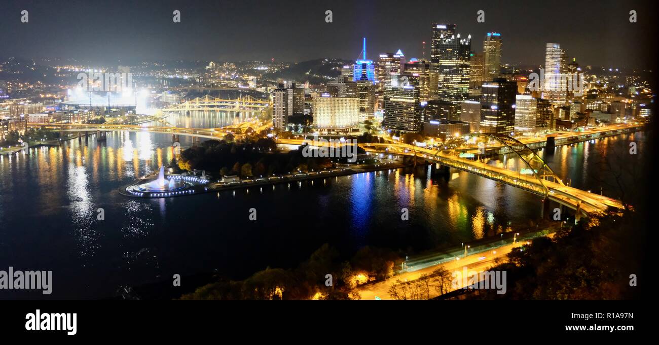 Pittsburgh di notte Foto Stock