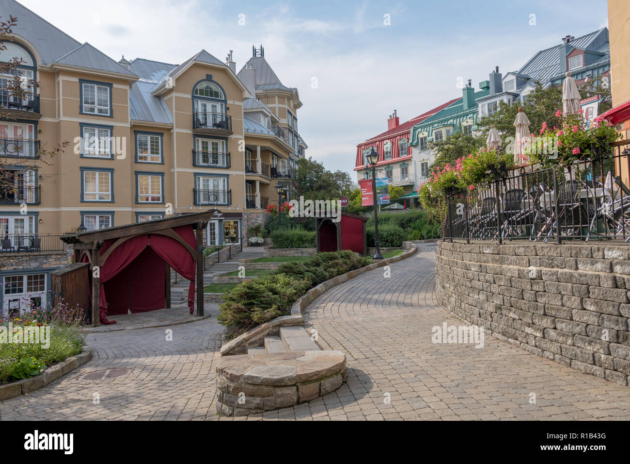 Montare Tremblant Town Resort in estate, Canada Foto Stock
