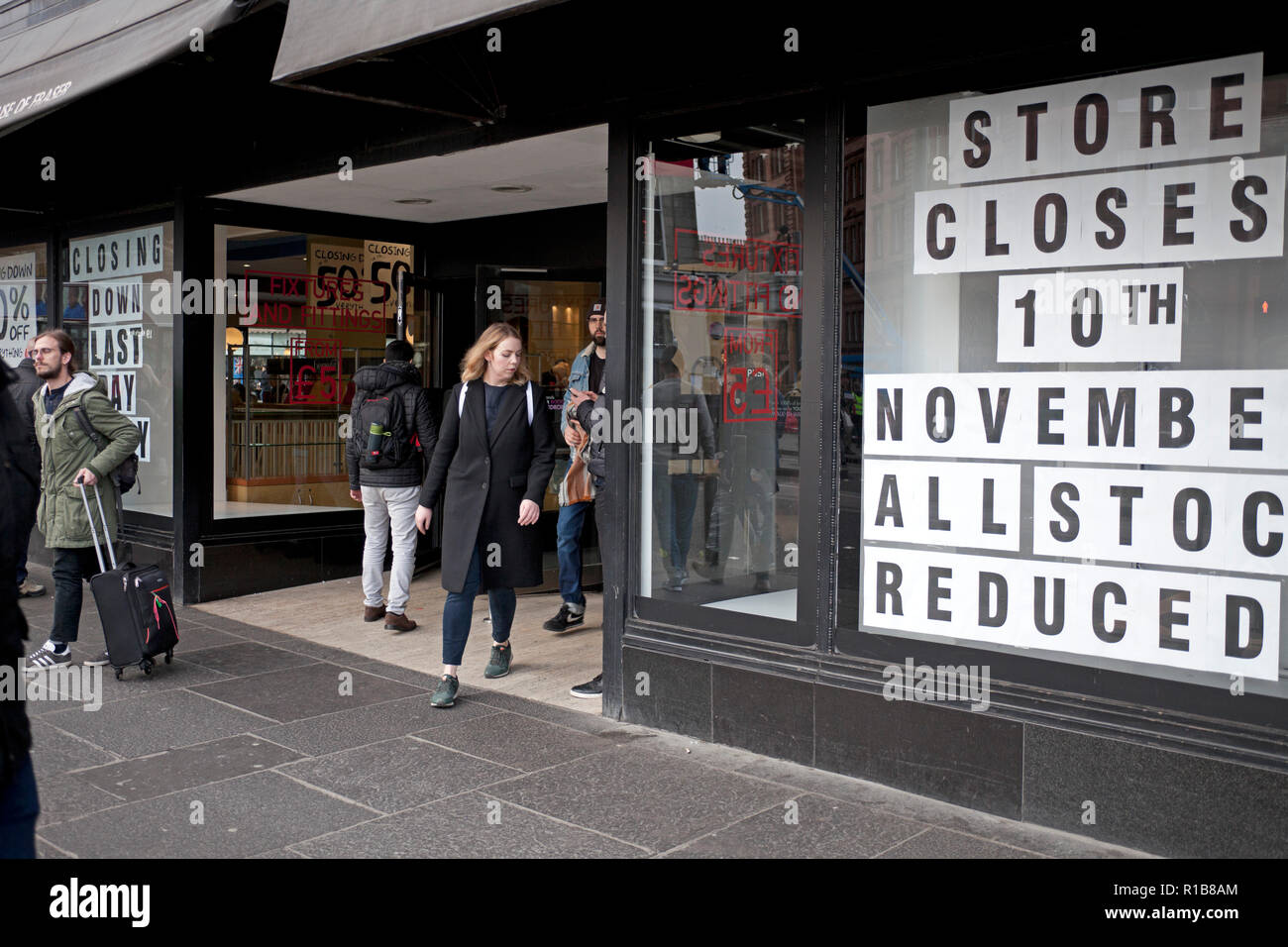 Ultimo giorno di House of Fraser store su Princes Street, Edimburgo, Scozia, Regno Unito Foto Stock