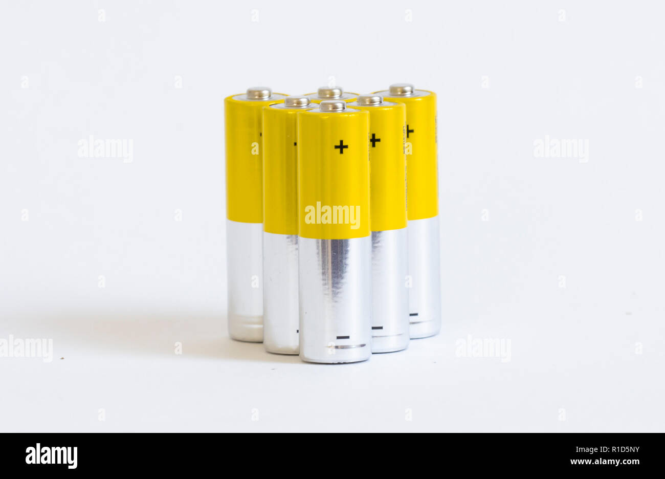 Giallo batterie alcaline AA Foto Stock