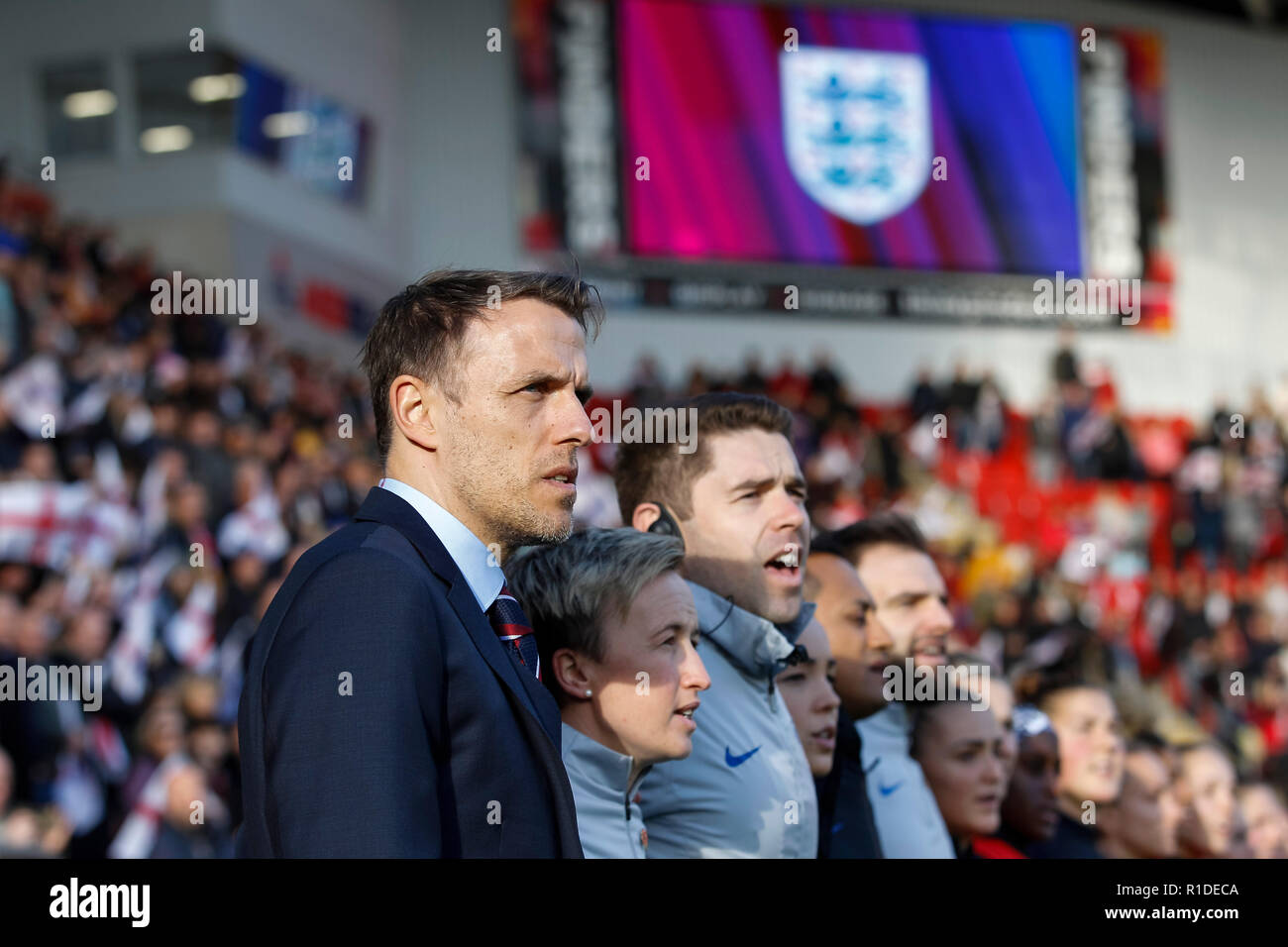 Inghilterra Manager Phil Neville prima della International amichevole tra Inghilterra donne e Svezia le donne a New York Stadium il 11 novembre 2018 a Rotherham, Inghilterra. (Foto di Daniel Chesterton/phcimages.com) Foto Stock