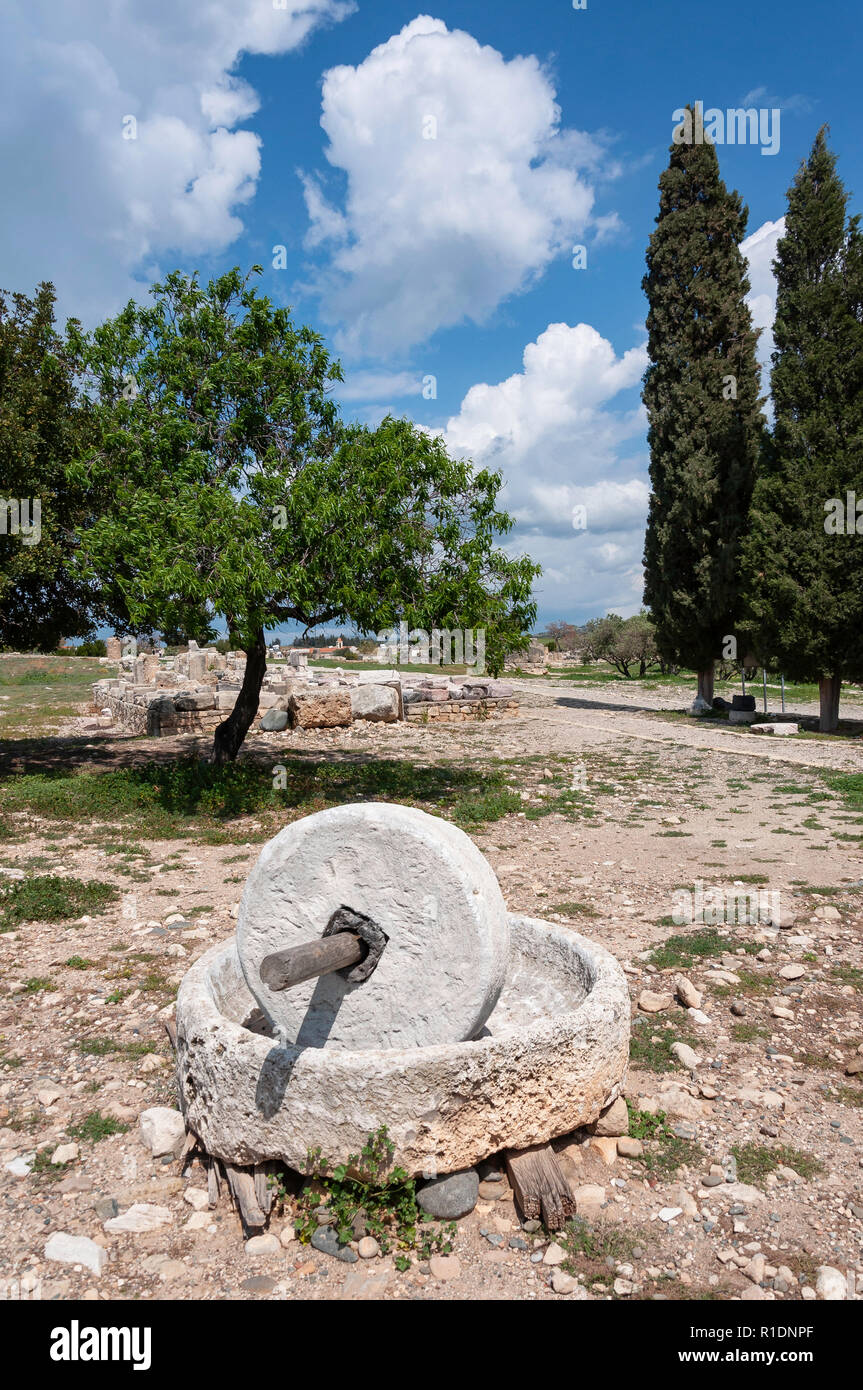 Antico in pietra smerigliatrice, Palaipaphos (Kouklia) Sito Archeologico, Kouklia, Pafos District, la Repubblica di Cipro Foto Stock
