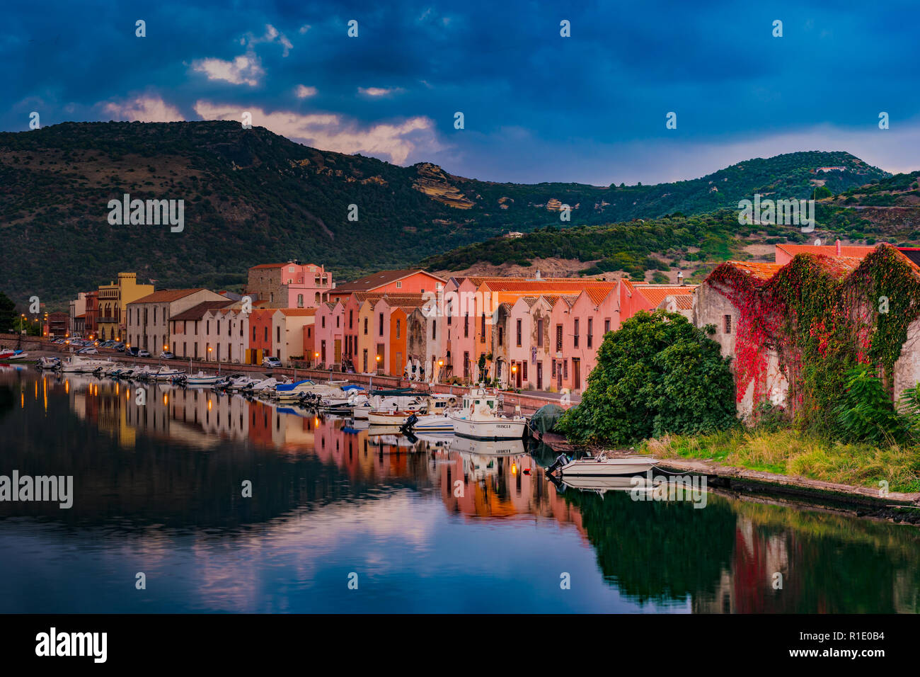 Bosa, città e comune in provincia di Oristano, Sardegna Foto Stock