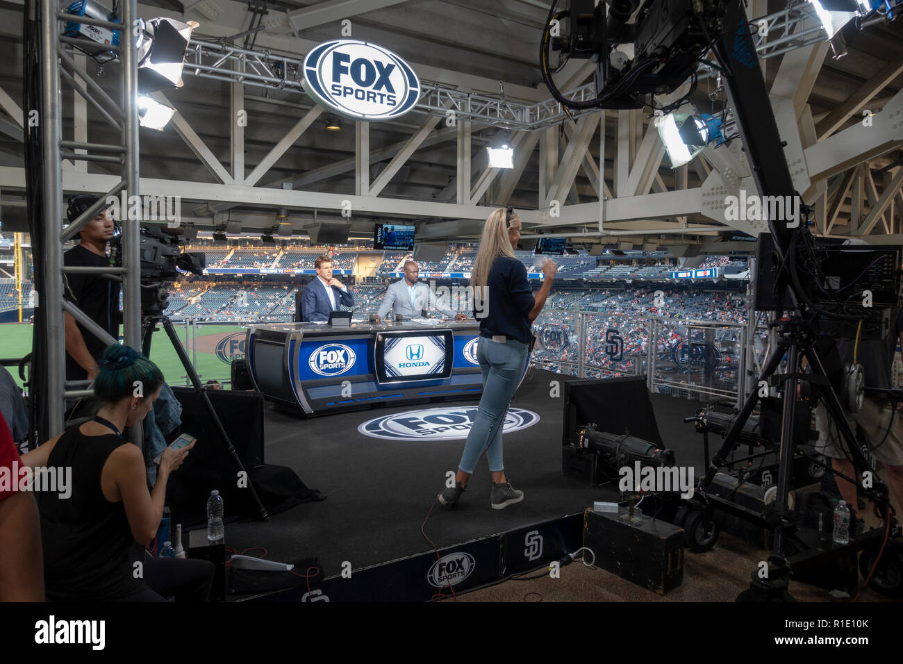 In Petco Park, casa dei San Diego Padres squadra di baseball, San Diego, CA, Stati Uniti. Foto Stock In Petco Park, casa dei San Diego Padres squadra di baseball, San Diego, CA, Stati Uniti. Foto Stock