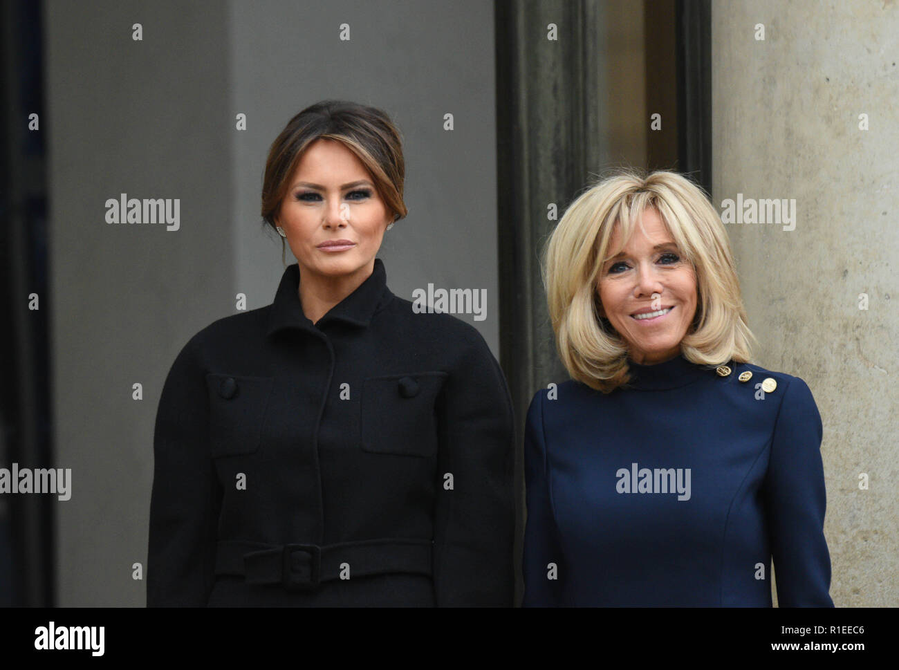 Novembre 10, 2018 - Parigi, Francia: la moglie del presidente francese Emmanuel Macron, Brigitte Macron soddisfi noi prima signora Melania Trump all'Elysee Palace. Brigitte Macron recoit la first lady americaine Melania Trump au Palais de l'Elysee. *** La Francia / NESSUNA VENDITA A MEDIA FRANCESI *** Foto Stock