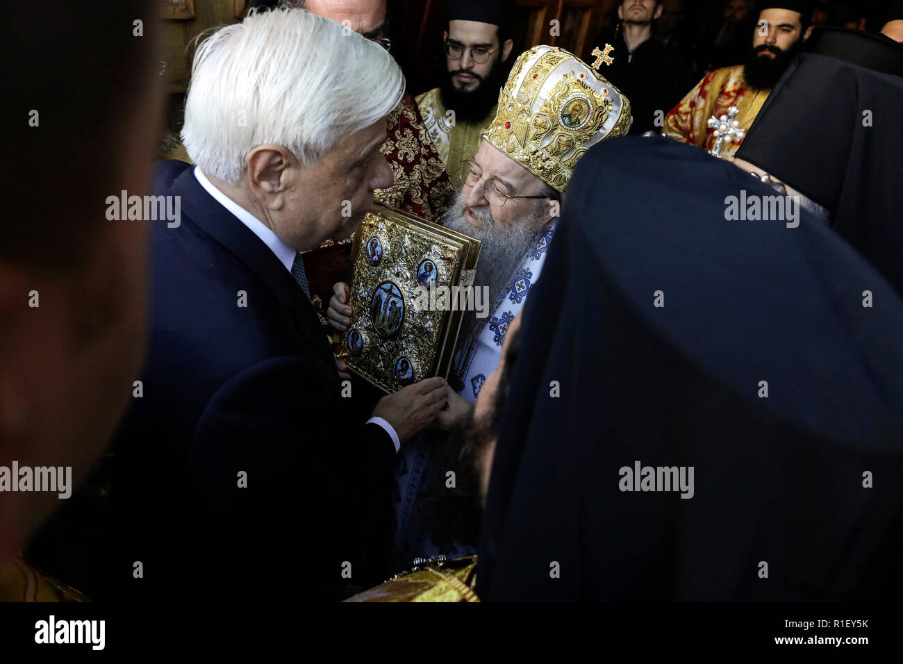 Dossologia presso la chiesa di San Demetrio, il santo patrono di Salonicco, in presenza del Presidente della Repubblica ellenica, Prokopis Pavlopoulos Foto Stock