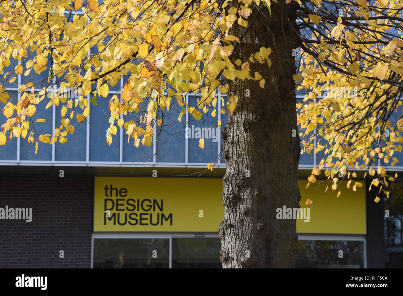 Il Museo del Design,l'esterno foto scattata in autunno,Holland Park,Kensington,London.UK Foto Stock