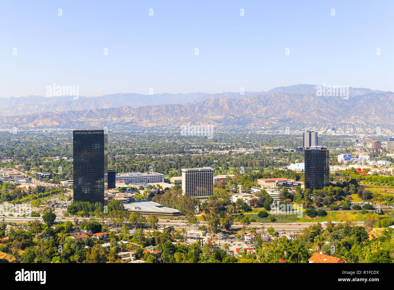 Los Angeles, California, Stati Uniti d'America - 28 Maggio 2017: Vista della Città Universale di Los Angeles. Catturato al Mulholland Drive. Foto Stock