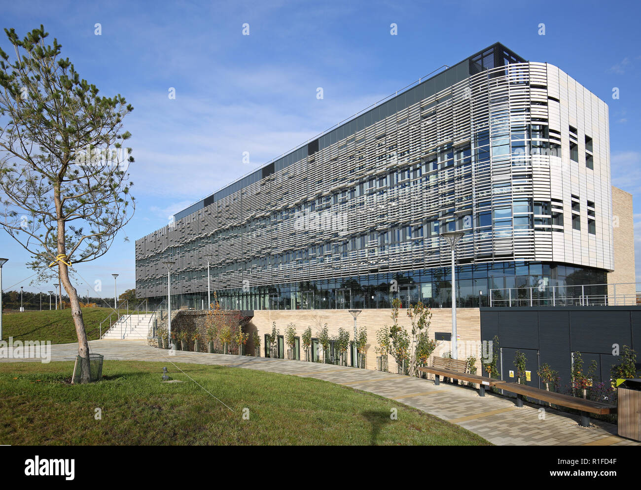 Il nuovo istituto il sistema Quadram edificio in Norwich Research Park. Esegue il taglio-bordo cibo e bioscience ricerca e servizi di endoscopia. Foto Stock