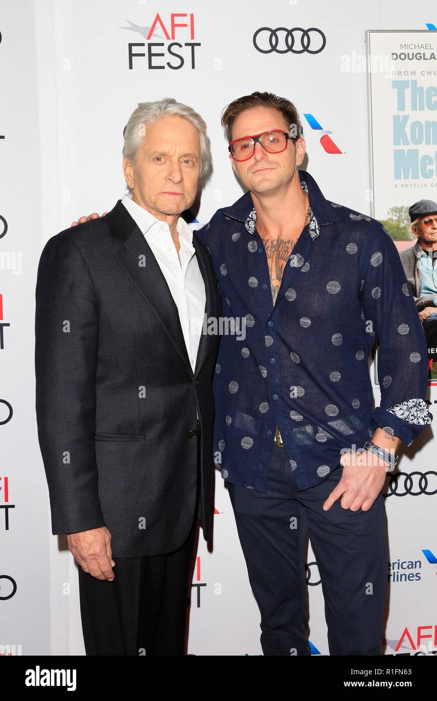 Hollywood, CA. Decimo Nov, 2018. Michael Douglas, Cameron Douglas presso gli arrivi per il metodo KOMINSKY Premiere a AFI FEST 2018, TCL Chinese Theatre, Hollywood, CA Novembre 10, 2018. Credito: Priscilla concedere/Everett raccolta/Alamy Live News Foto Stock