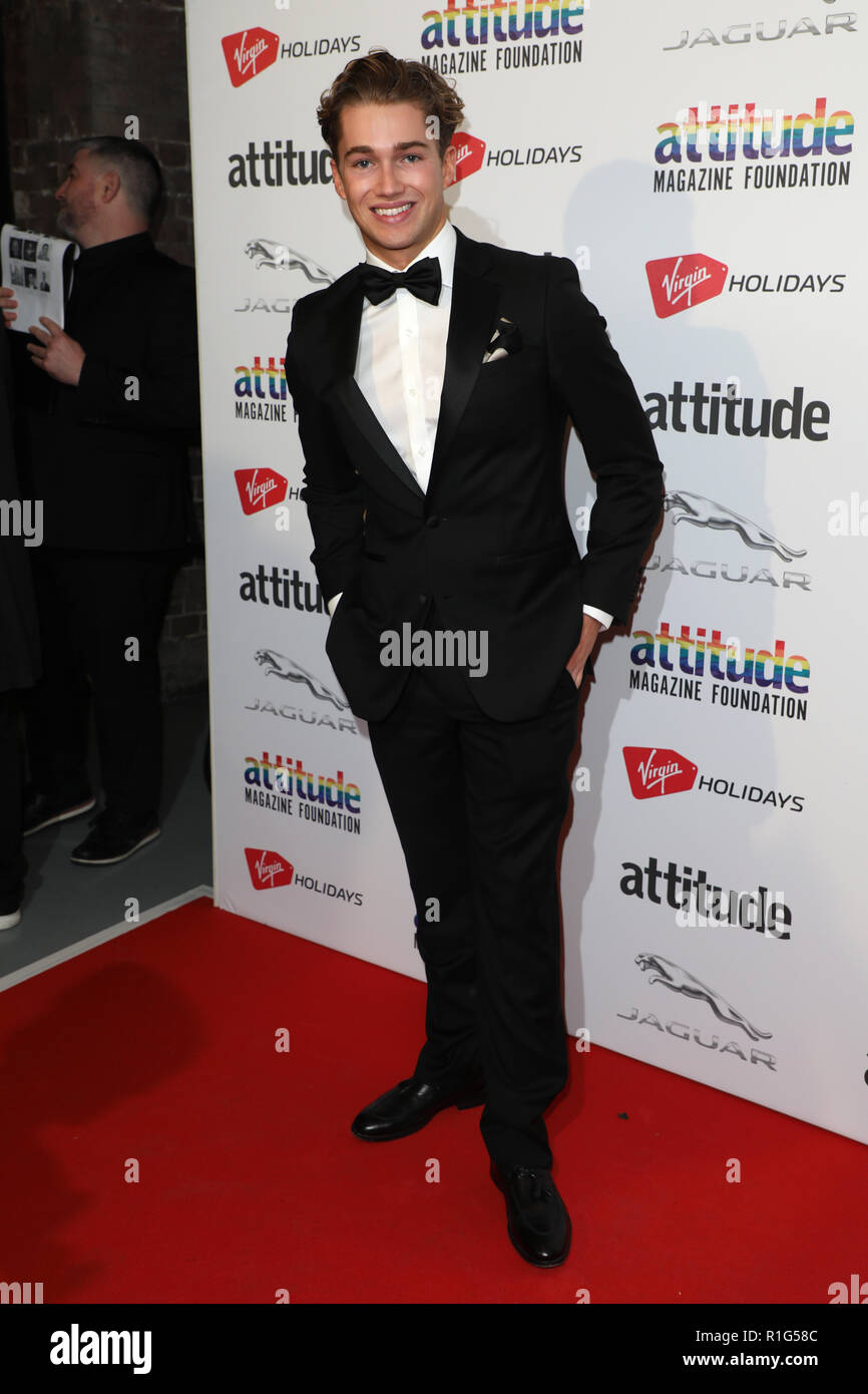 L'atteggiamento Awards 2018 - Arrivi con: AJ Pritchard dove: Londra, Regno Unito quando: 11 Ott 2018 Credit: Lia Toby/WENN.com Foto Stock