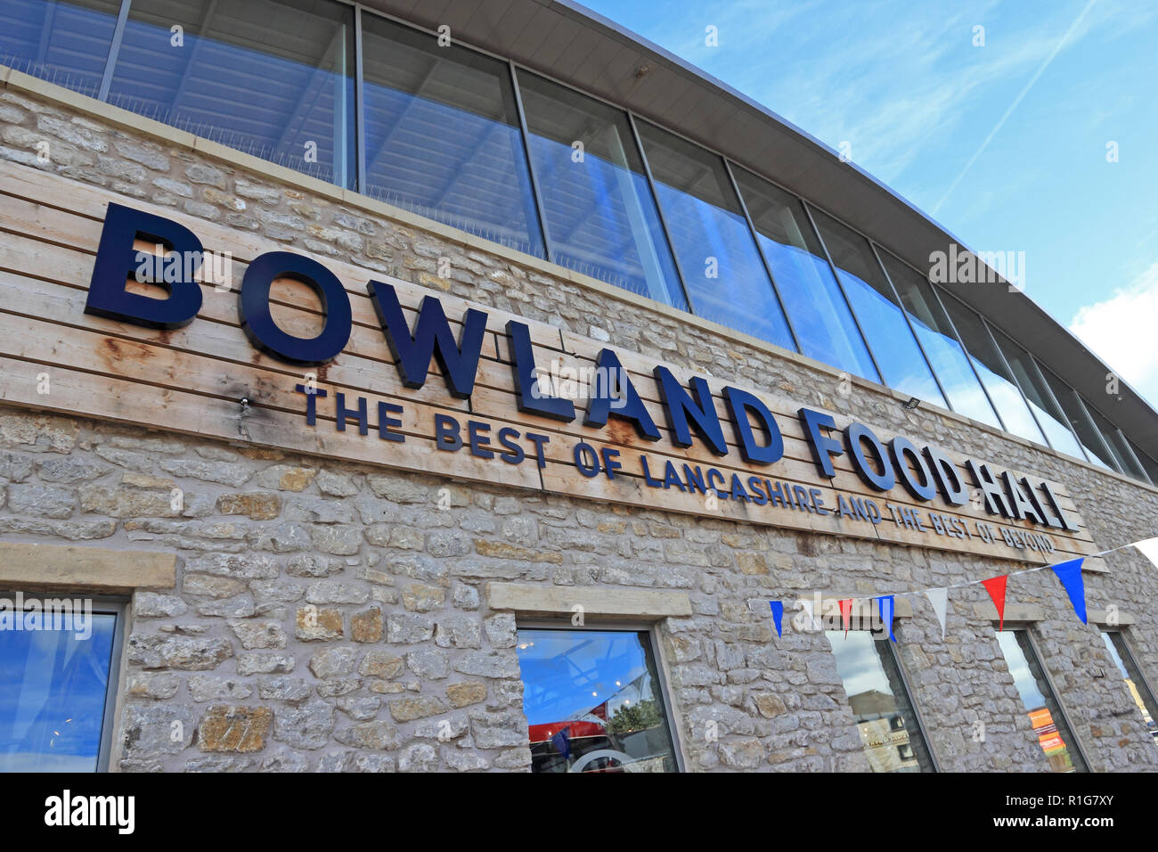 Sign on Bowland Food Hall a Holmes Mill, Clitheroe Foto Stock