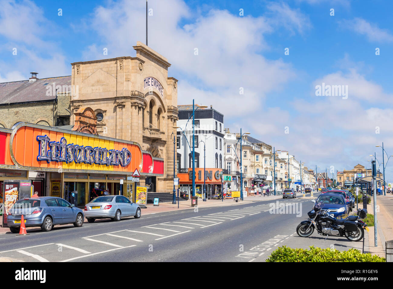 Great Yarmouth Leisureland divertimento arcade e l Impero di stile art deco e vecchio cinema su Marine Parade Great Yarmouth Norfolk England Regno Unito GB Europa Foto Stock