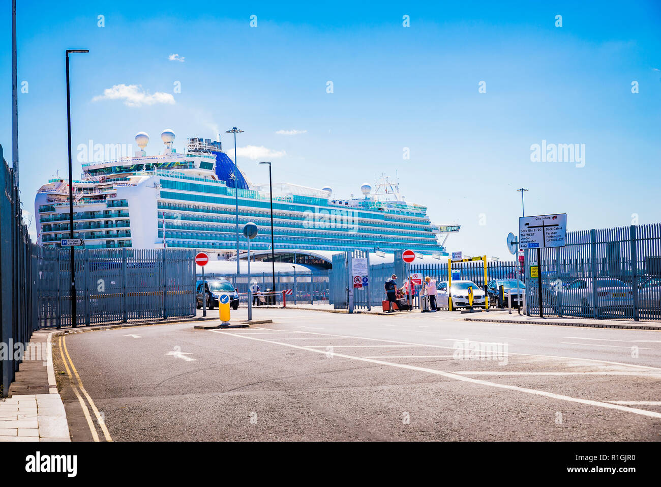 Ingresso al terminal delle navi da crociera. Porto di Southampton Southampton, Hampshire, Inghilterra, Regno Unito, Gran Bretagna, Europa Foto Stock