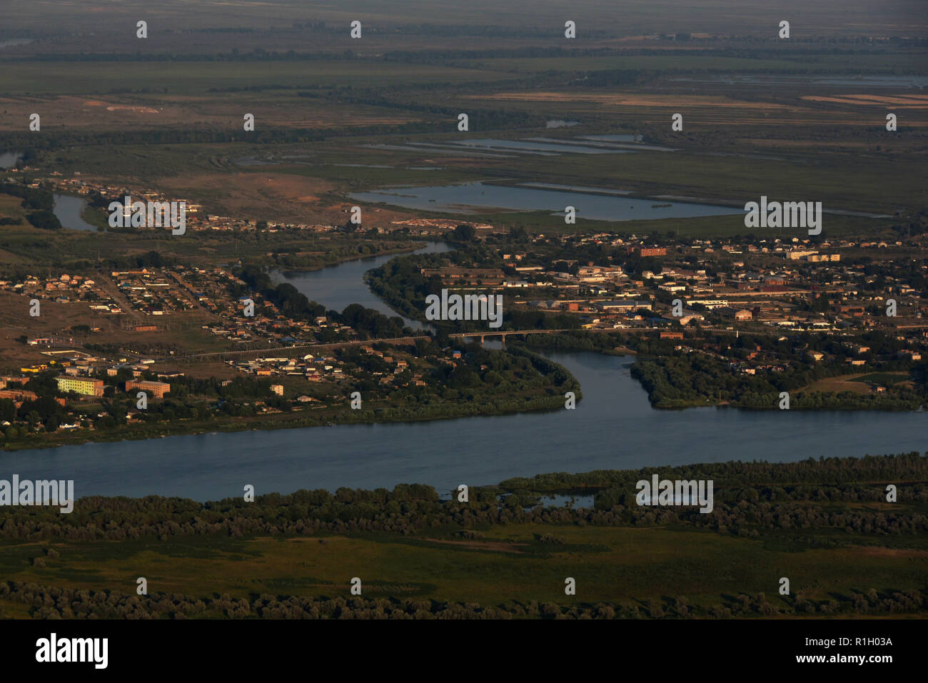 Il Volga delta del fiume vista aerea nella regione di Astrakhan, Russia Foto Stock