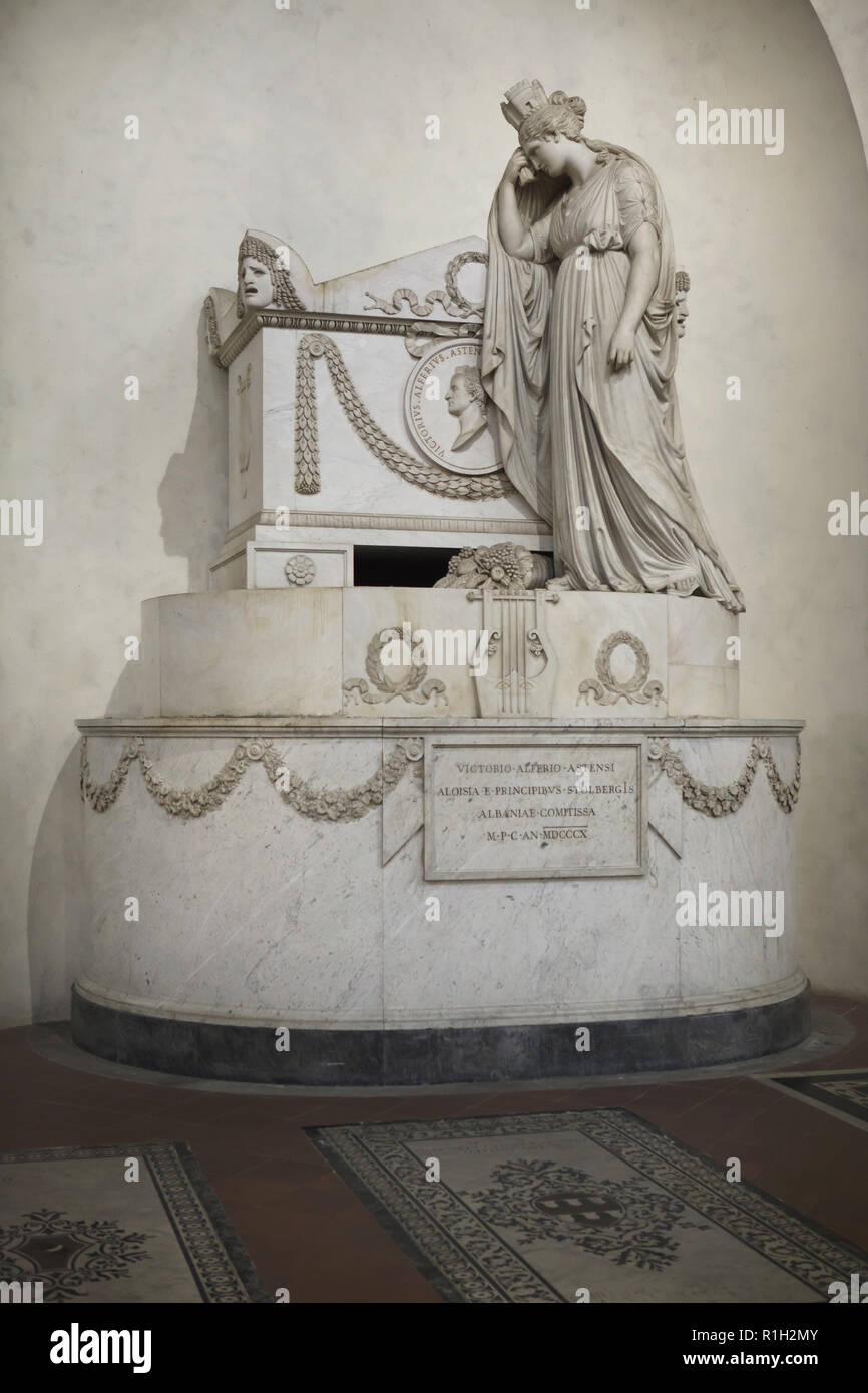 Monumento funebre al drammaturgo italiano e poeta Vittorio Alfieri progettato da italiano scultore neoclassico Antonio Canova (1806-1810) nella Basilica di Santa Croce (Basilica di Santa Croce di Firenze, Toscana, Italia. Foto Stock