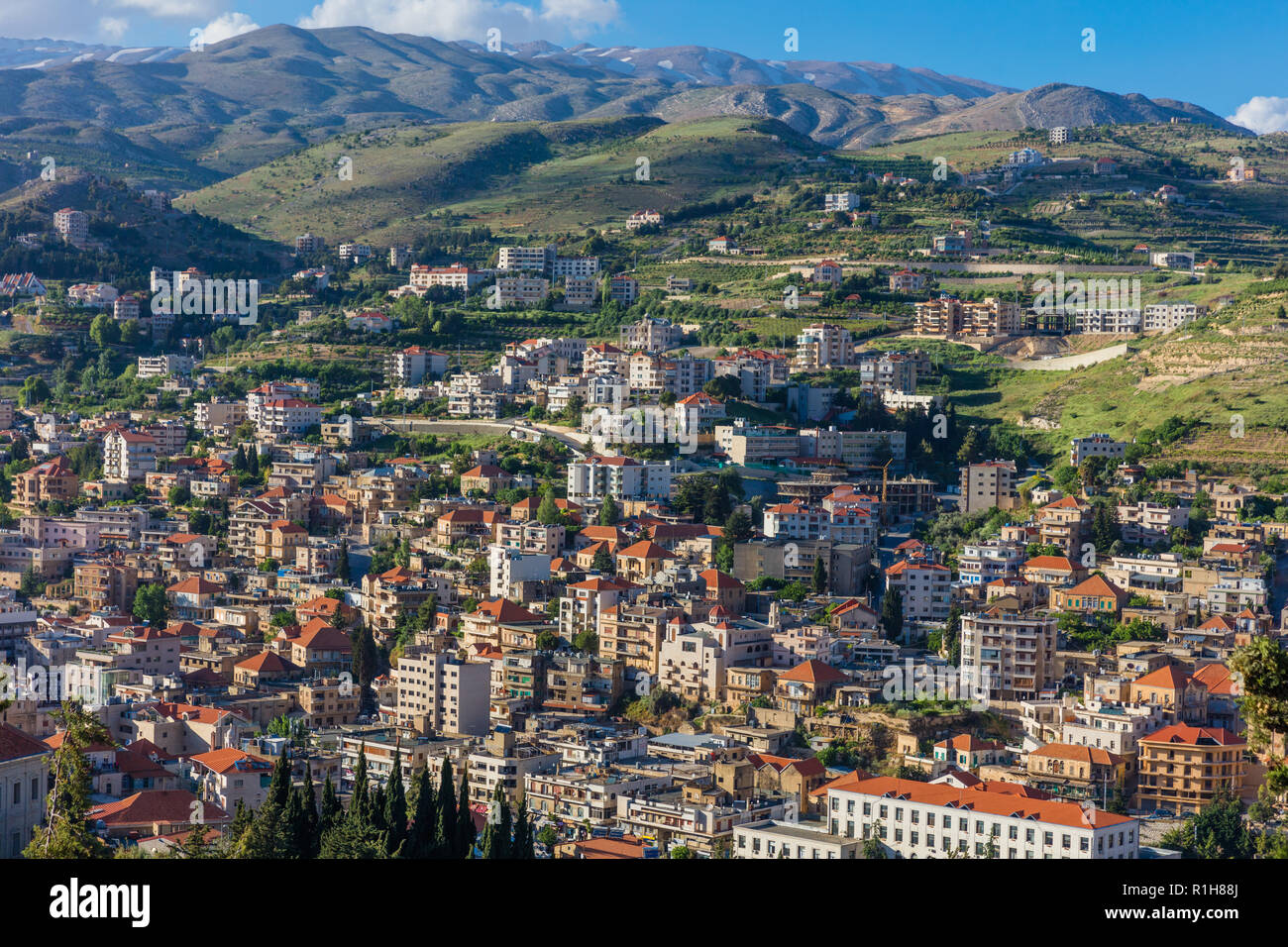 Zahle skyline cityscape nella valle di beeka Libano medio oriente Foto Stock