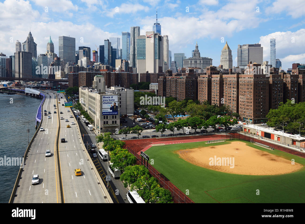 Vista dal ponte di Manhattan a Franklin Delano Roosevelt Drive, New York City, Stati Uniti d'America Foto Stock