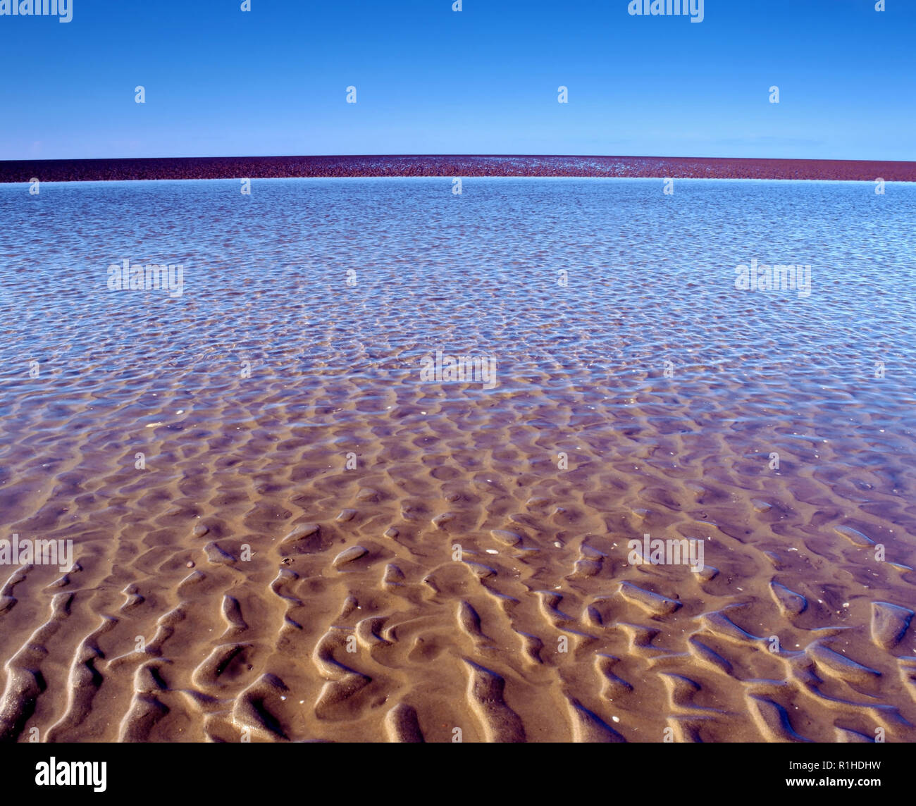 Modelli di sabbia sulla spiaggia di Hoylake, Dee Estuary, Wirral, Regno Unito. Foto Stock