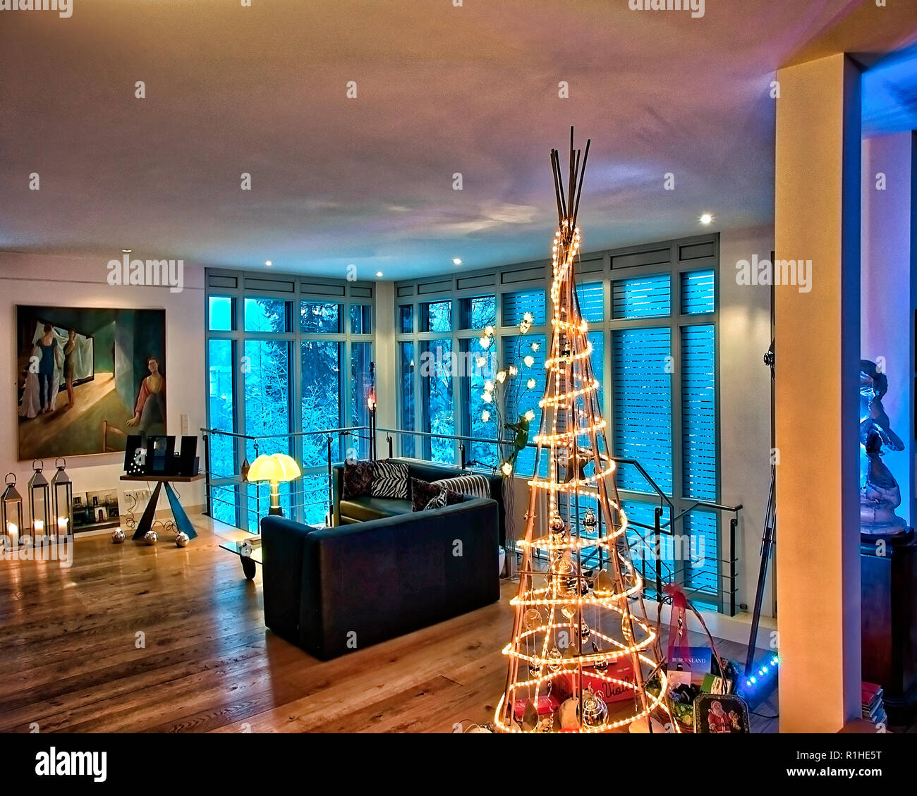 Un concetto architettonico: Contemporanea Soggiorno a Natale (HDR-immagine) Foto Stock