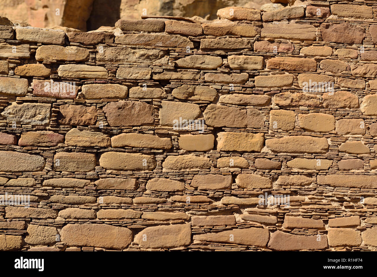 Chaco pattern di impiallacciatura, Pueblo Bonito, Chaco Canyon, Chaco Culture National Historical Park, New Mexico, STATI UNITI D'AMERICA 180926_69522 Foto Stock