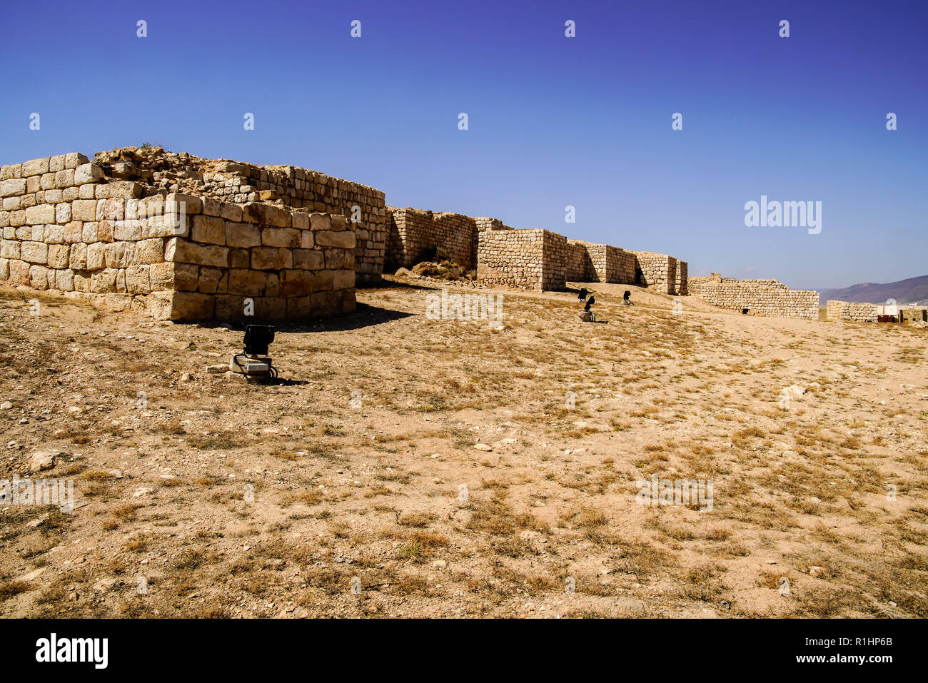 Vista di Sumhuram (la piccola città fortificata), un sud Arabian sito archeologico vicino a Taqah. La regione di Dhofar di Oman. Foto Stock