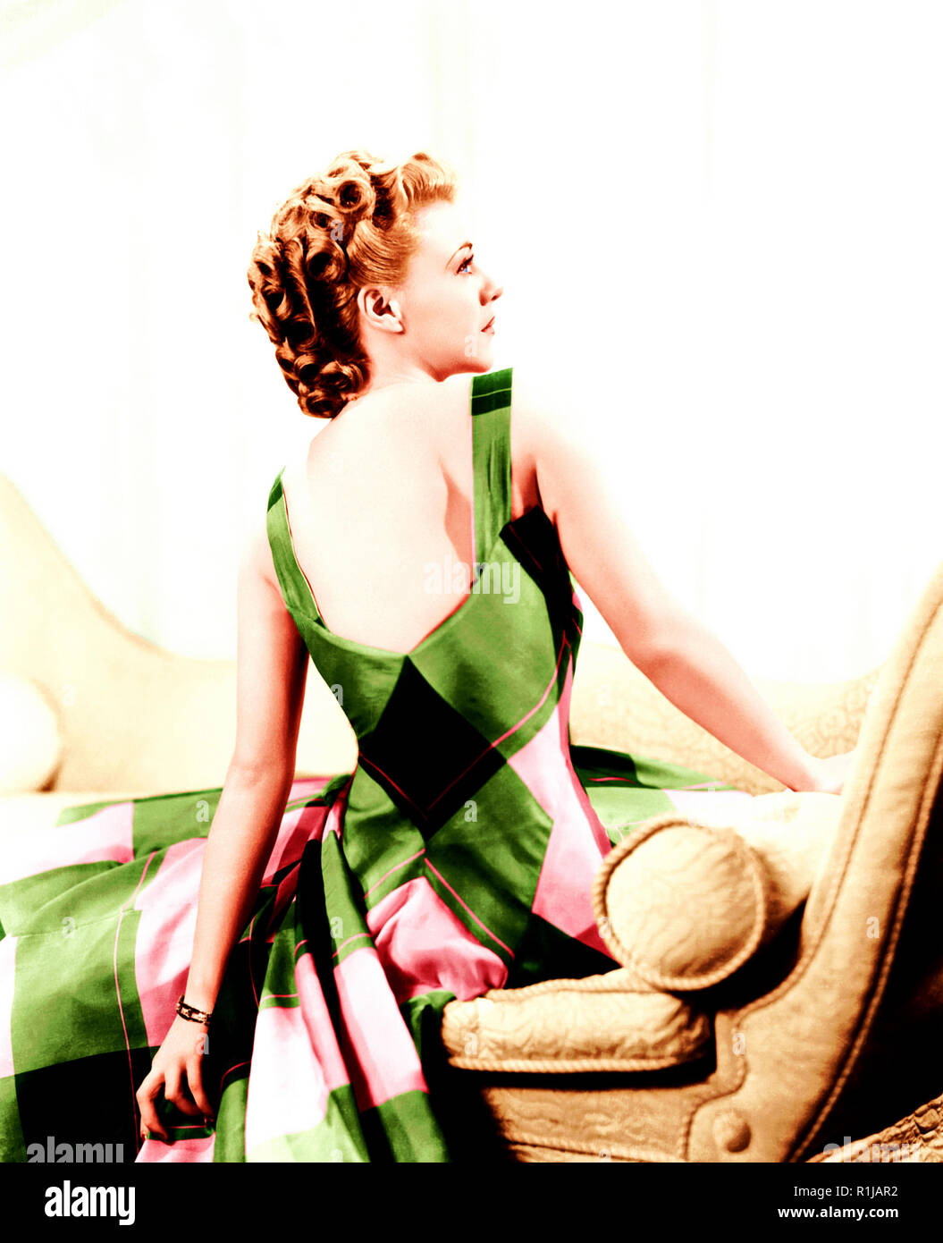 Ginger Rogers (nasce Virginia Katherine McMath; Luglio 16, 1911 ñ Aprile 25, 1995) è un'attrice americana, ballerino e cantante. Ella è la più nota per il suo ruolo da protagonista nel Kitty Foyle (1940). Ha suonato in RKO musicale del film (in partnership con Fred Astaire) sul palco, radio e televisione, nel corso del ventesimo secolo. Credito: Hollywood Archivio foto / MediaPunch Foto Stock