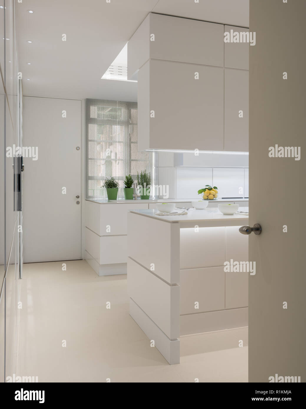 Bianco cucina moderna Foto Stock